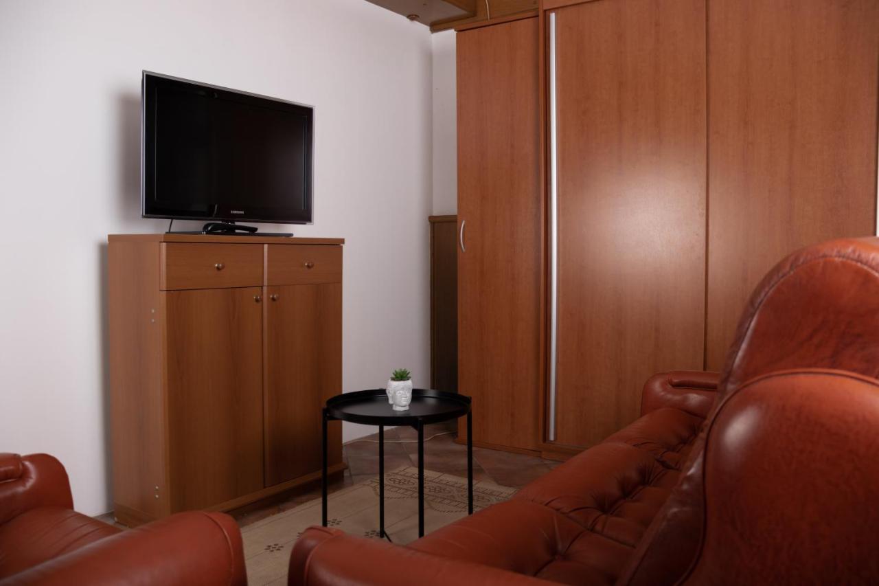 Apartma-Studio Ajdna Zirovnica Bagian luar foto