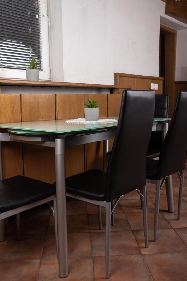 Apartma-Studio Ajdna Zirovnica Bagian luar foto